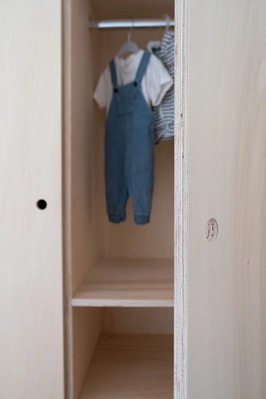 Dressing sur mesure en contraplaqué